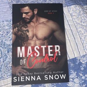 Master of control – sienna Snow
Gods of Vegas – book 5